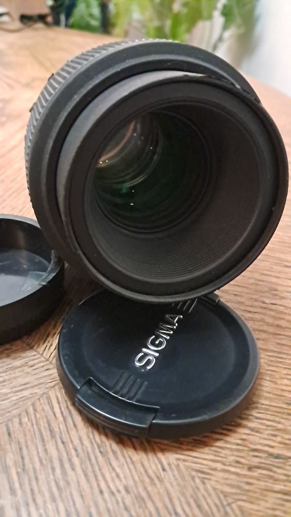 Sigma 105mm 1: 2.8 D DG Macro Nikon F