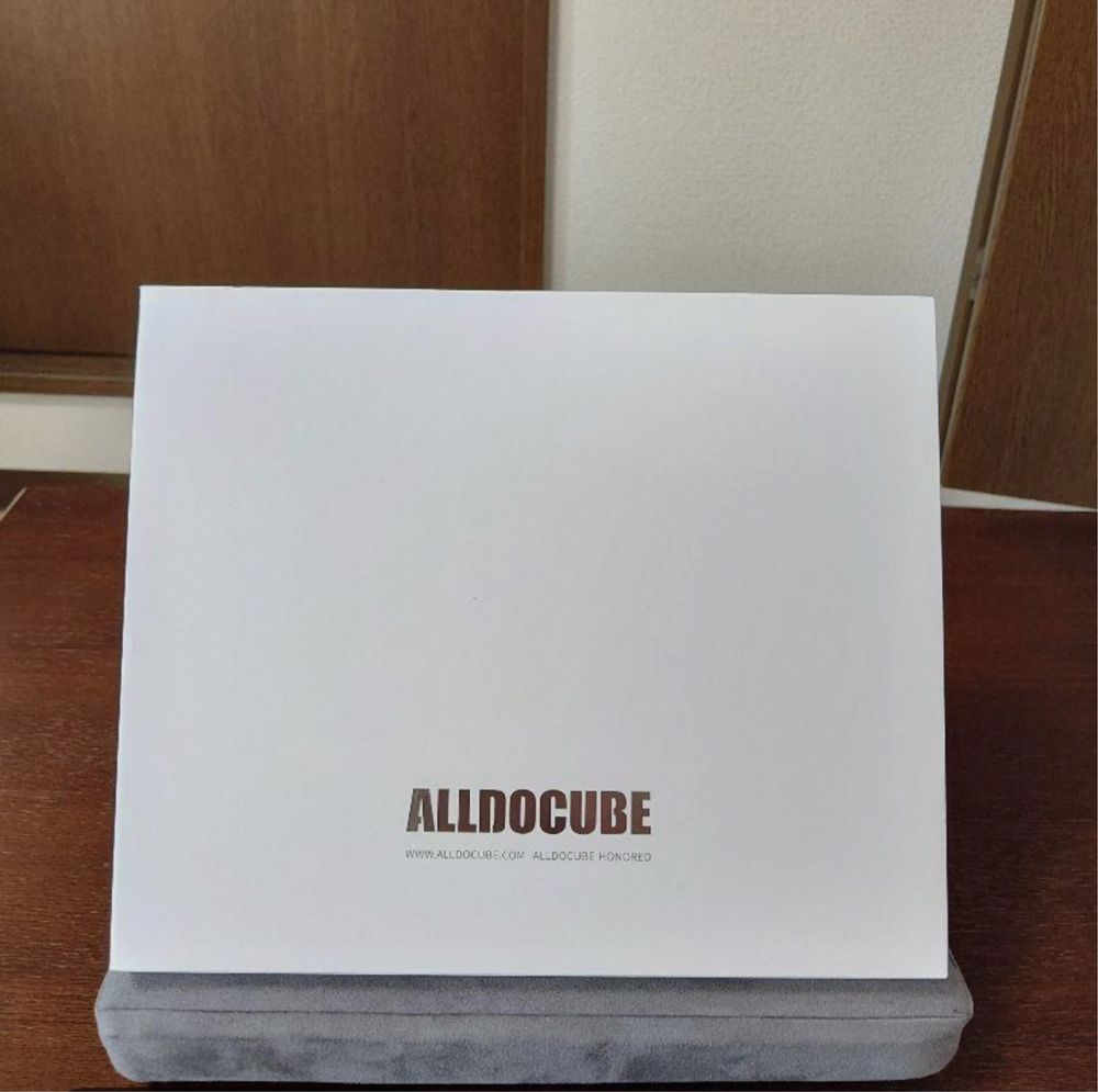 ALLDOCUBE IPlay 60 Mini Pro Tablet z Android 14, 8.4 Cali, 4G LTE