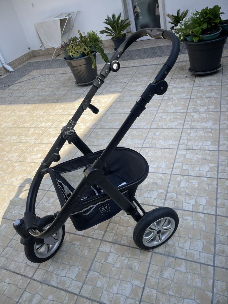 Carrinho de bebé zippy