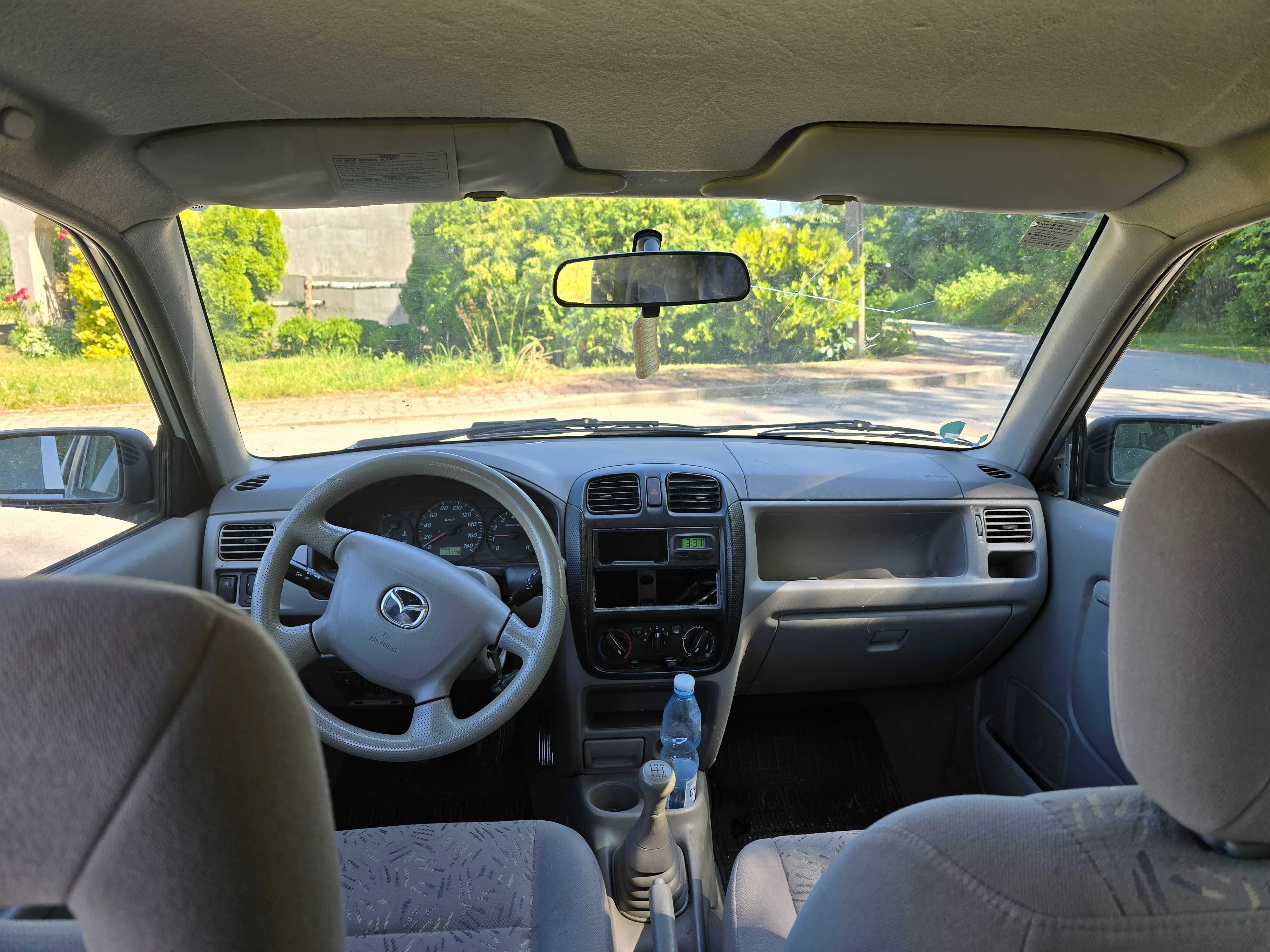 Mazda demio 2002