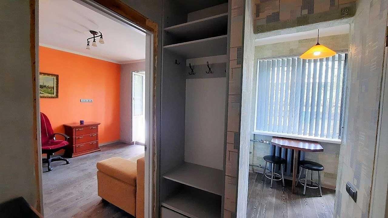 Продаю  однокімнатну квартиру з ремонтом.