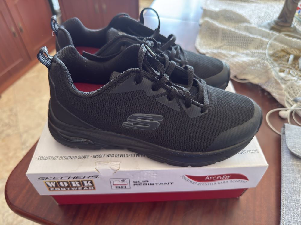 Tenis Skechers ArchFit