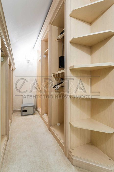 оренда елітного будинку Іванковичи