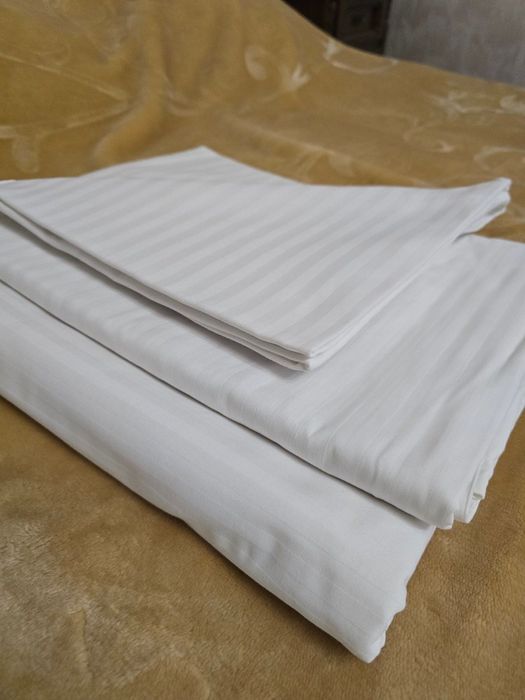 Продаємо б/у:
*комплекти постільної білизни  розмір)