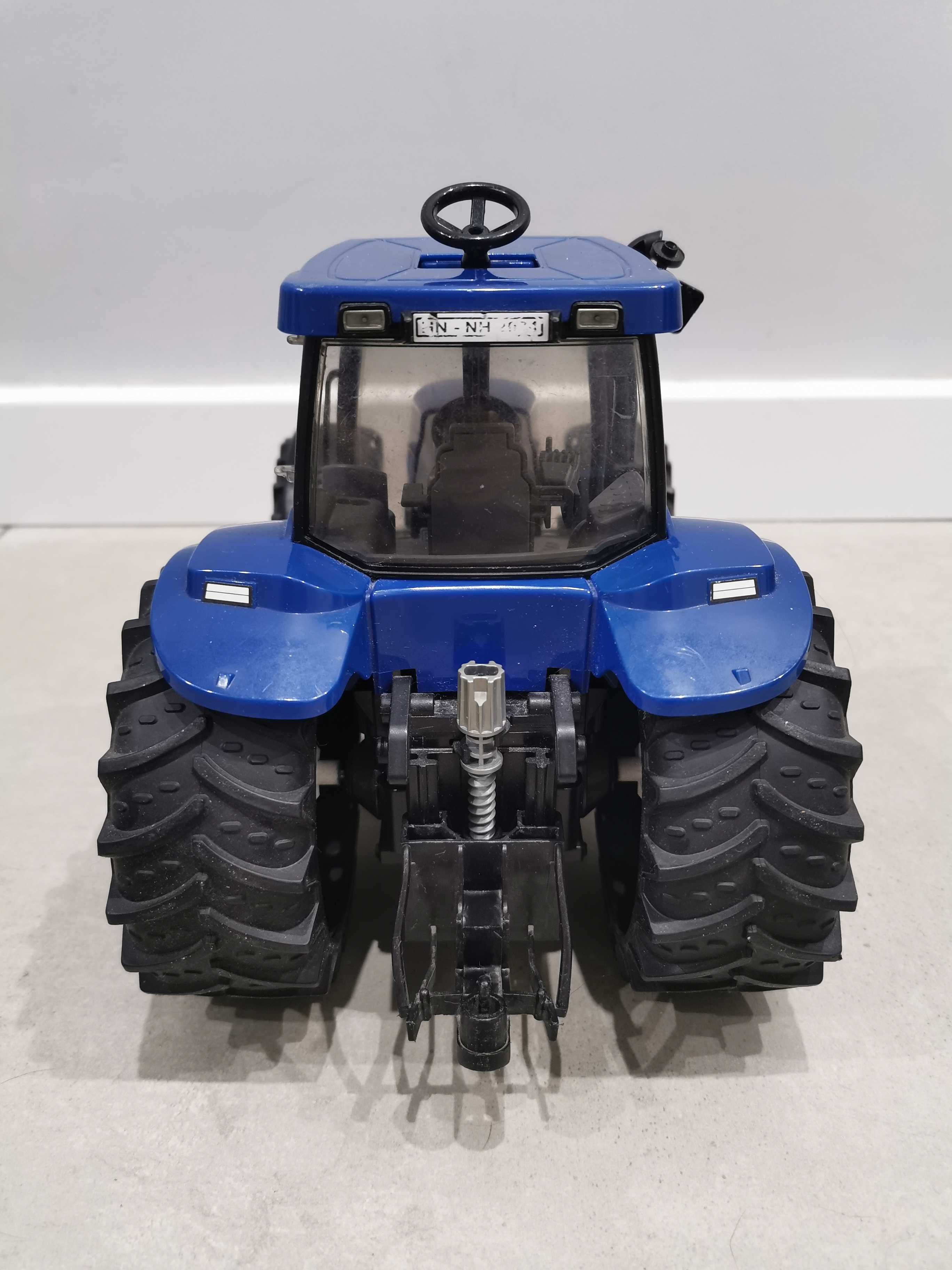 Bruder New Holland t8040