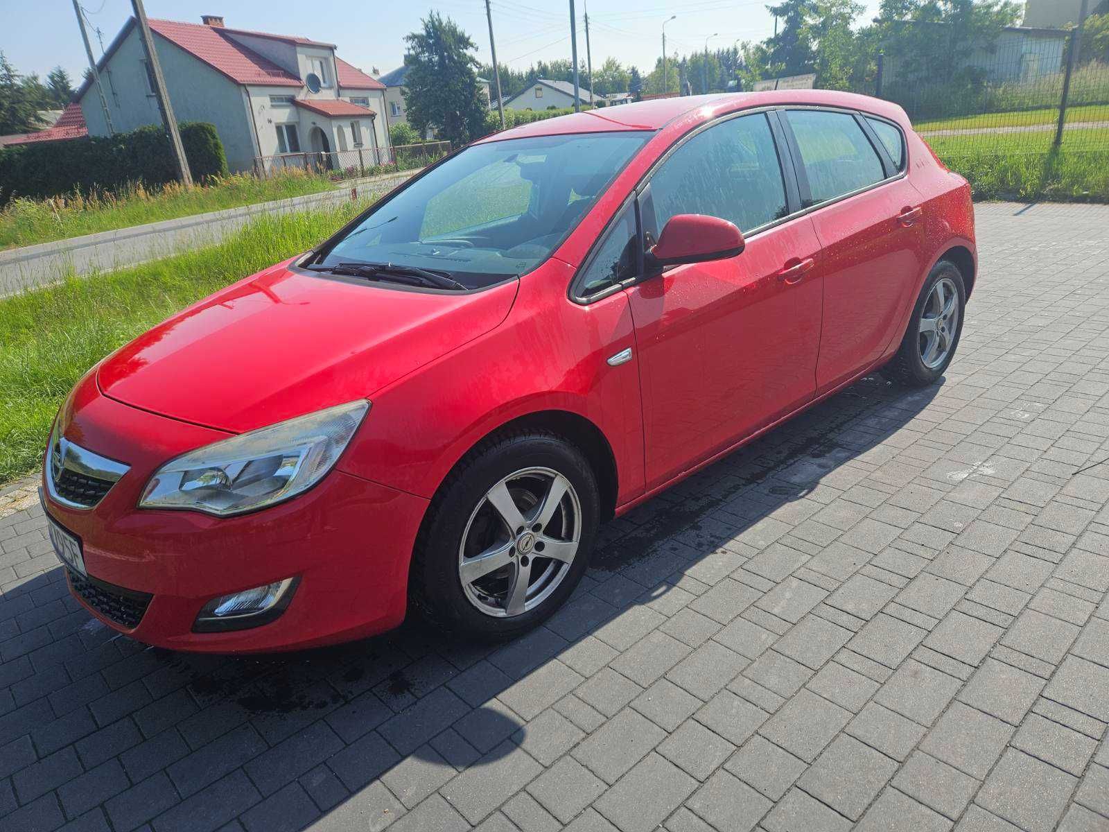 Opel Astra J 1.6 Benzyna + LPG