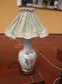 kolekcjonerska stara lampka /lampa kwiatki drewniana podstawa