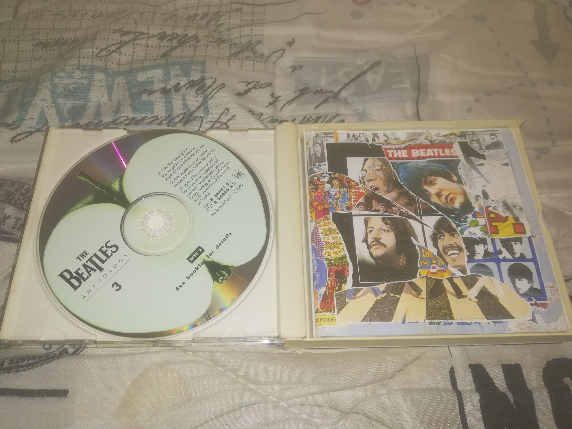 Продам оригинальный диск The Beatles Anthology 3