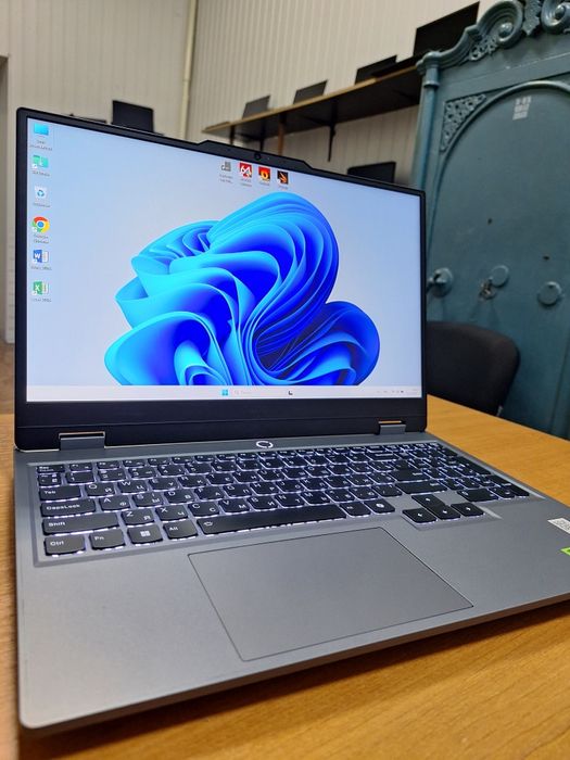 Lenovo LOQ 15IAX9 i5-12450HX RTX 4060 8Gb DDR5 16Gb SSD 1Tb