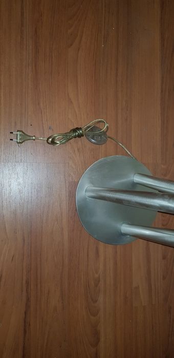 URGENTE! Candeeiro de pé alto