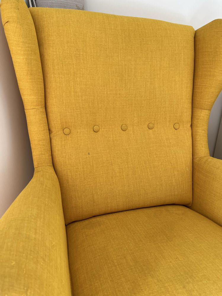 Poltrona amarela ikea