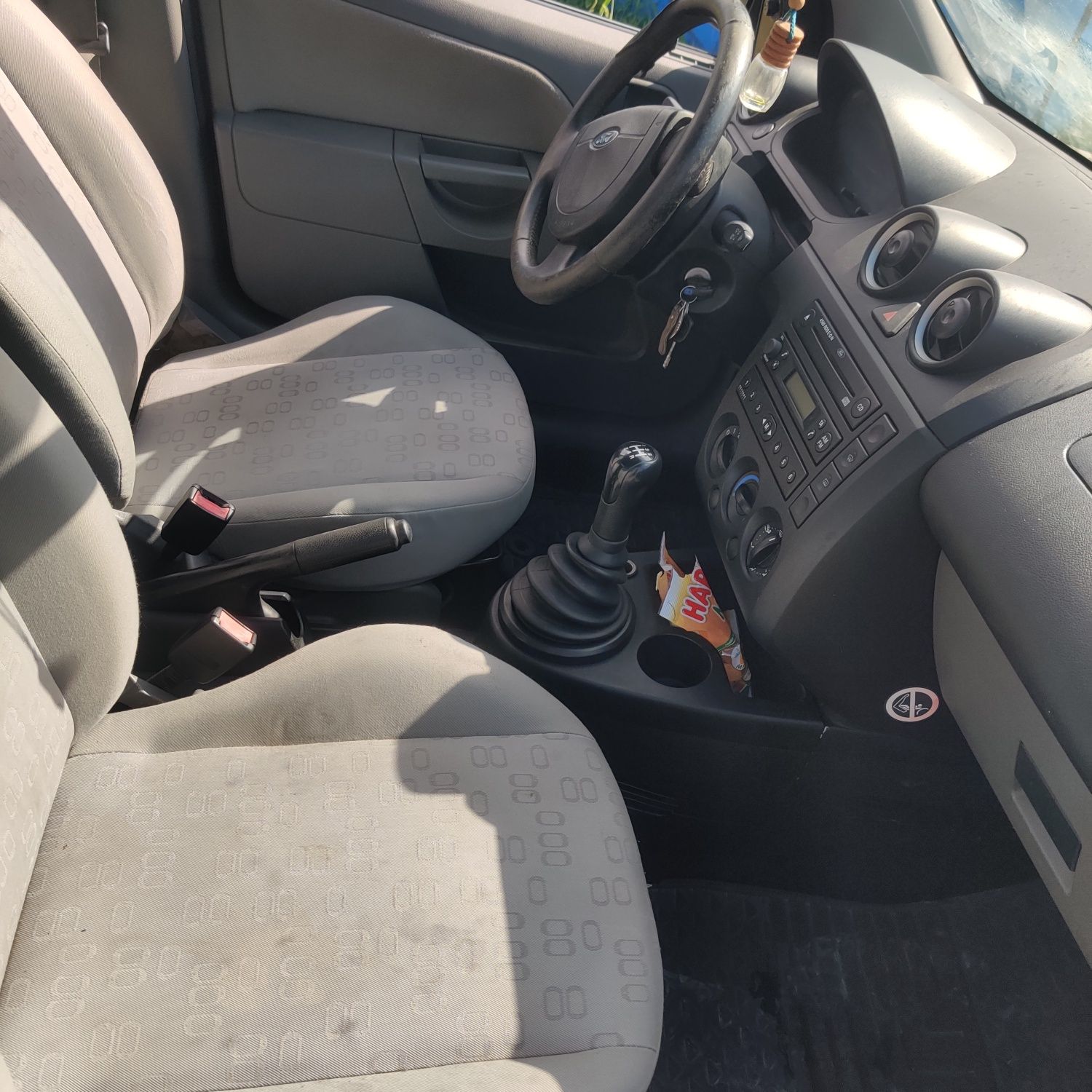 Sprzedam forda fiesta MK6 1.3