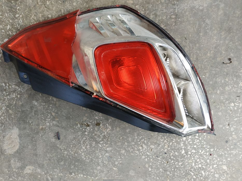 Корпус фари Ford Fiesta MK 7