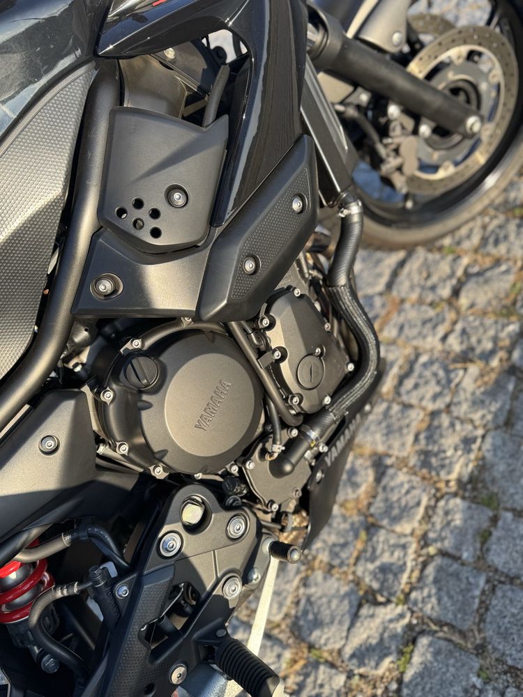 Yamaha xj6 2012..