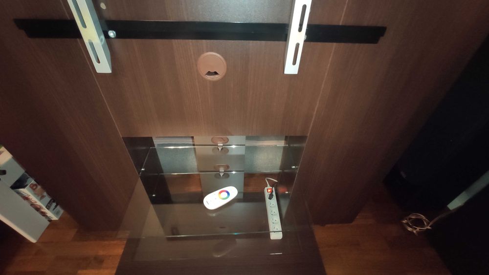 Szafka RTV Hubertus podświetlenie pilot