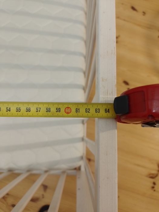 Niemowlęce łóżeczko