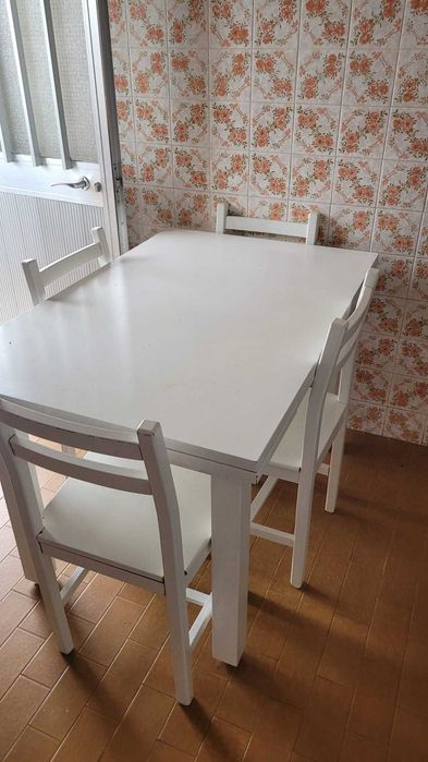 Mesa Extensível  Branca 6 cadeiras Branca