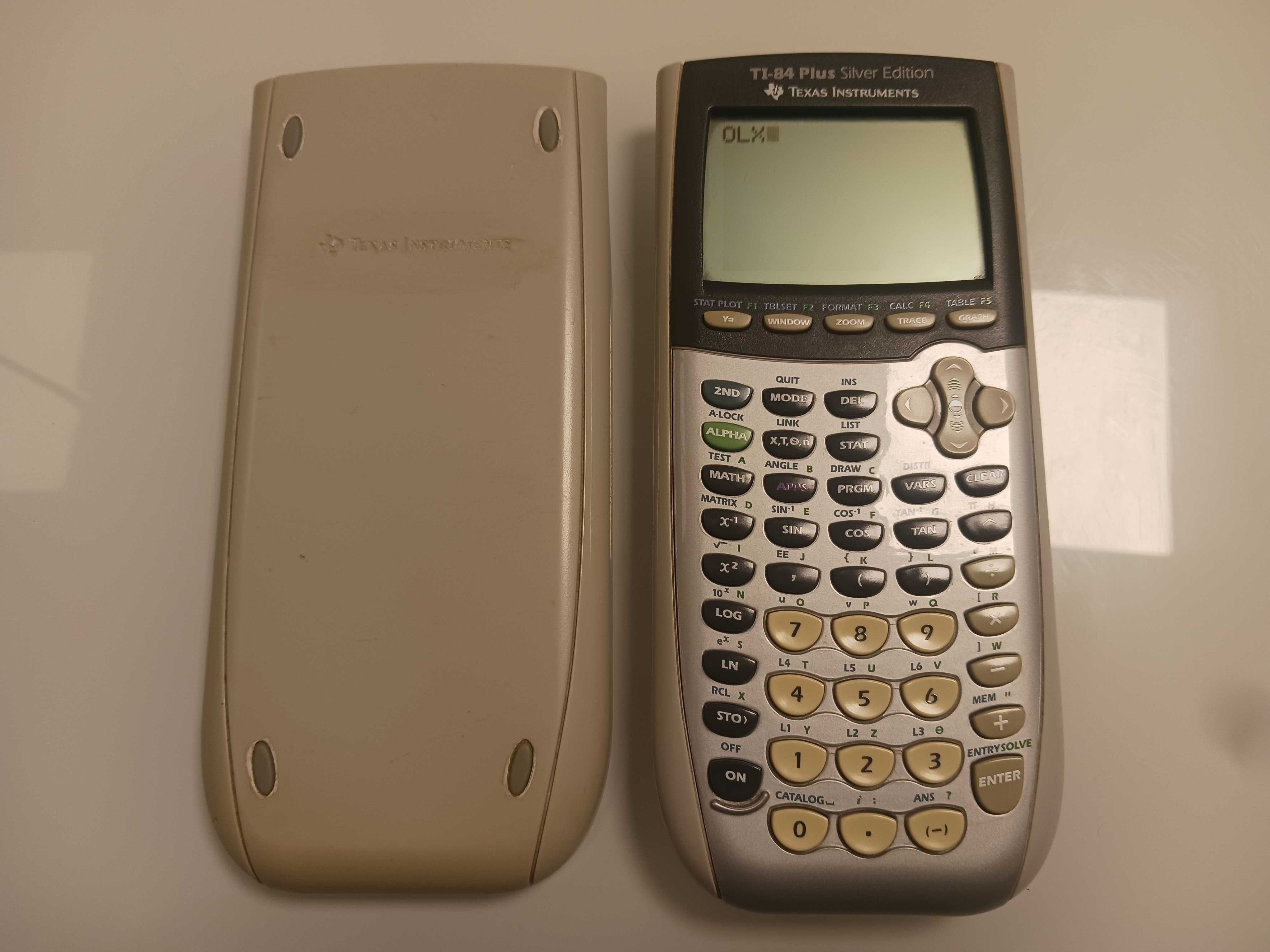 Calculadora Gráfica Texas TI-84 Silver Edition