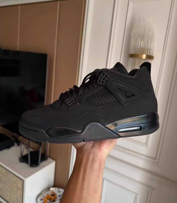 Jordan_4_Retro_Black_Cat Biegania / R.42