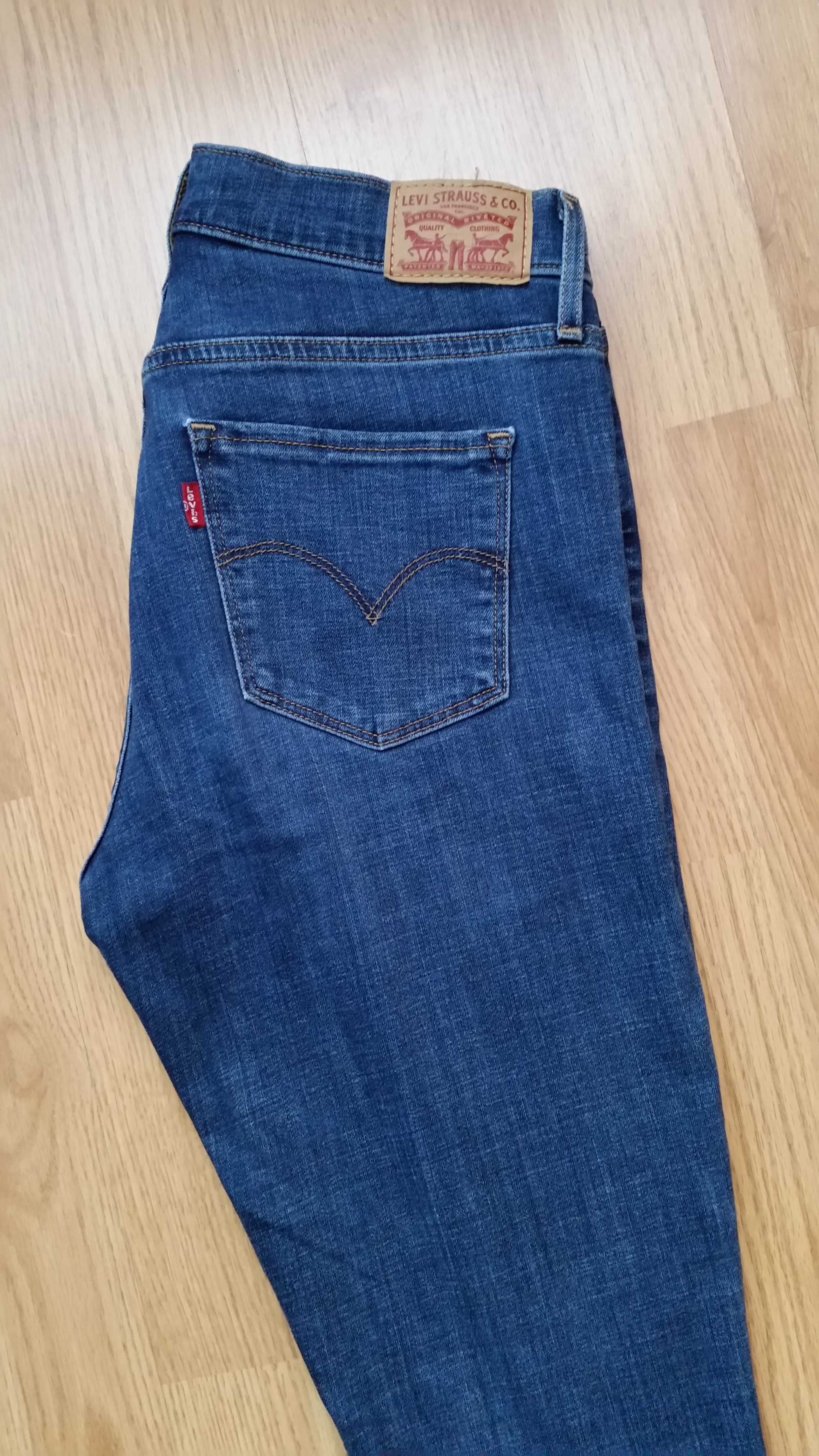 Spodnie Jeans Levis model 311 Shaping Skinny