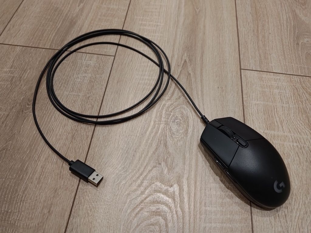 Myszka Logitech G102 Lightsync jak nowa
