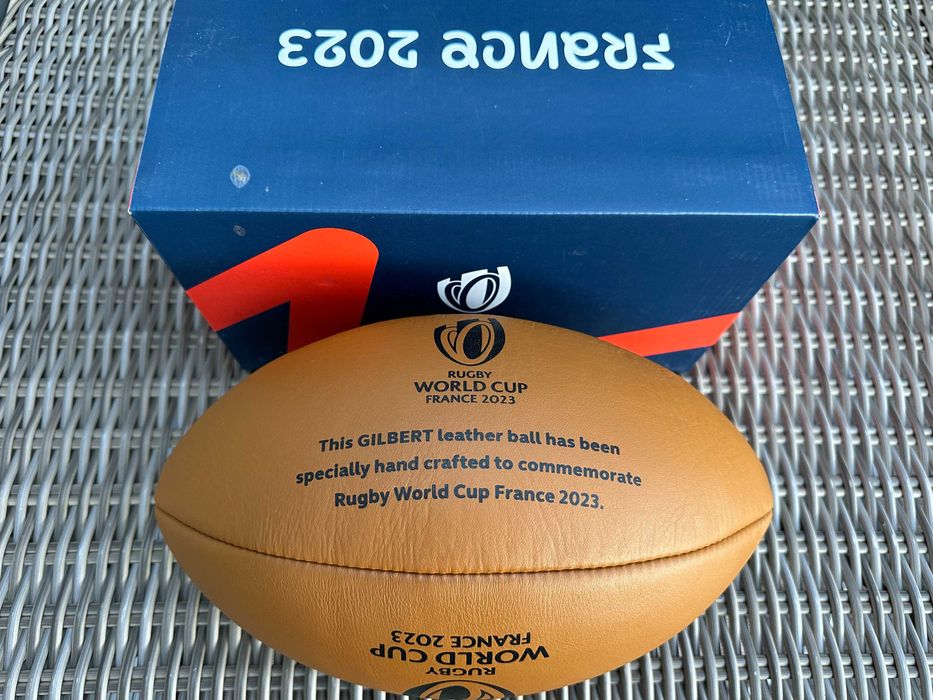 Rugby skórzana piłka Gilbert Vintage z Mistrzostw Świata z 2023 roku