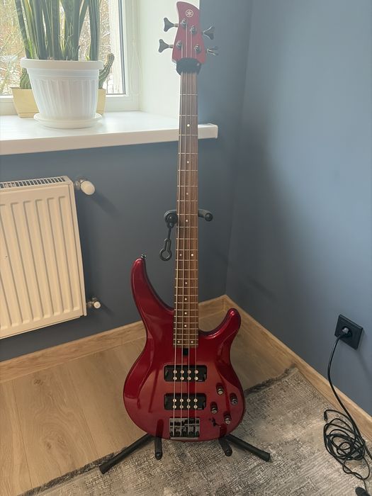Бас гітара Yamaha TRBX304 Candy red