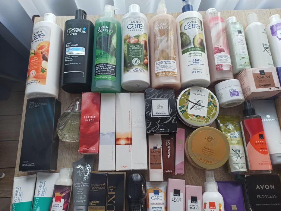 Sprzedam Paczke kosmetyków Avon
