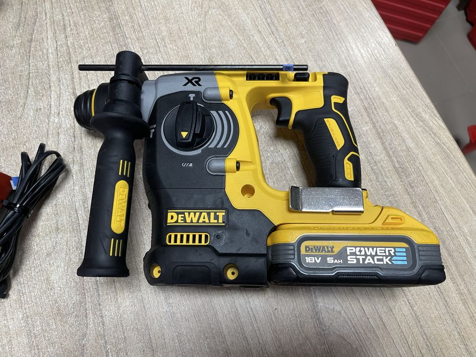 Dewalt DCH273 / безщітковий перфоратор Девольт