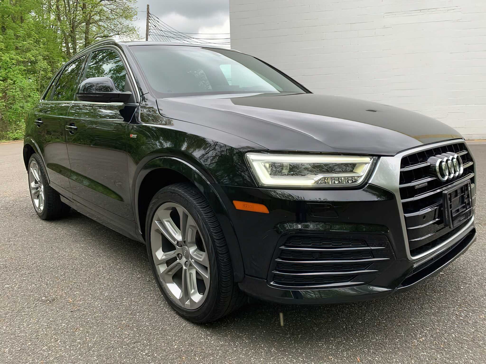 Audi Q3 2016 Black