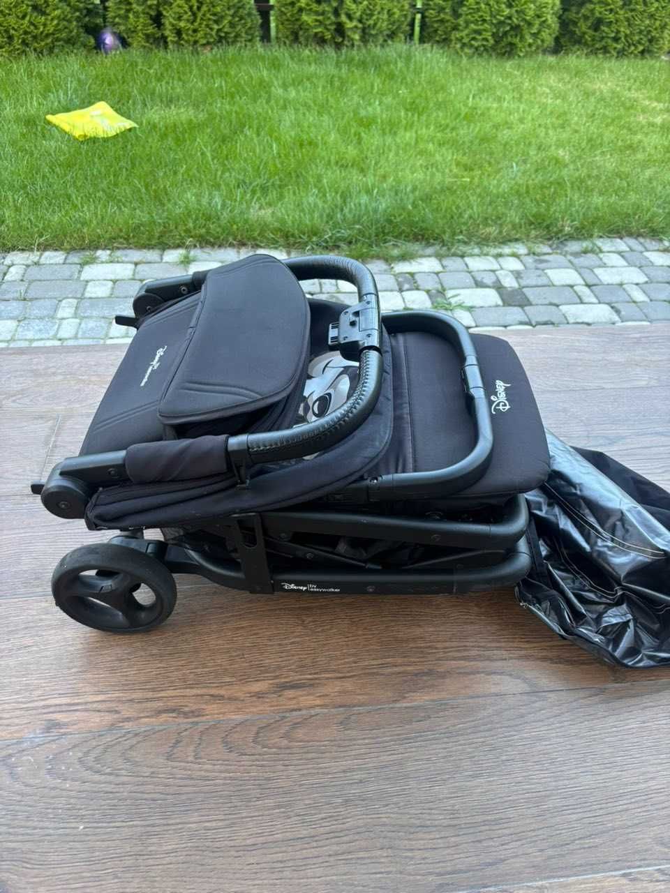 Продам  прогулочную коляску Easywalker  Disney!
