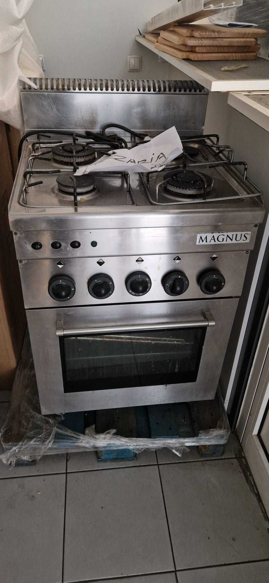 Fogão  industrial Magnus com 4 bocas e forno