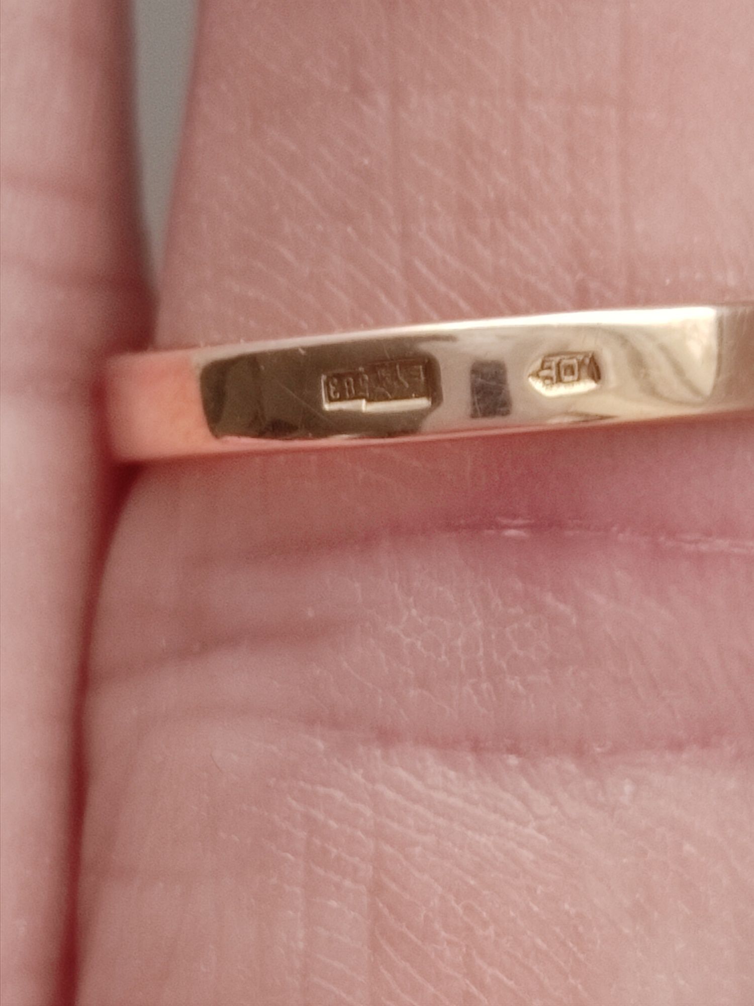 Золотое кольцо с бриллиантами0.50ct.