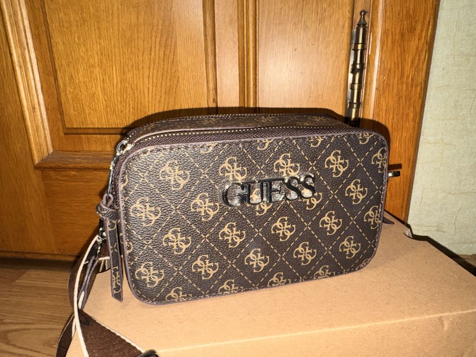 Жіноча сумка Guess