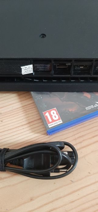 Konsola ps4 slim 500gb