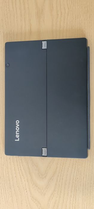 Lenovo MIIX 720 i5 7-GEN