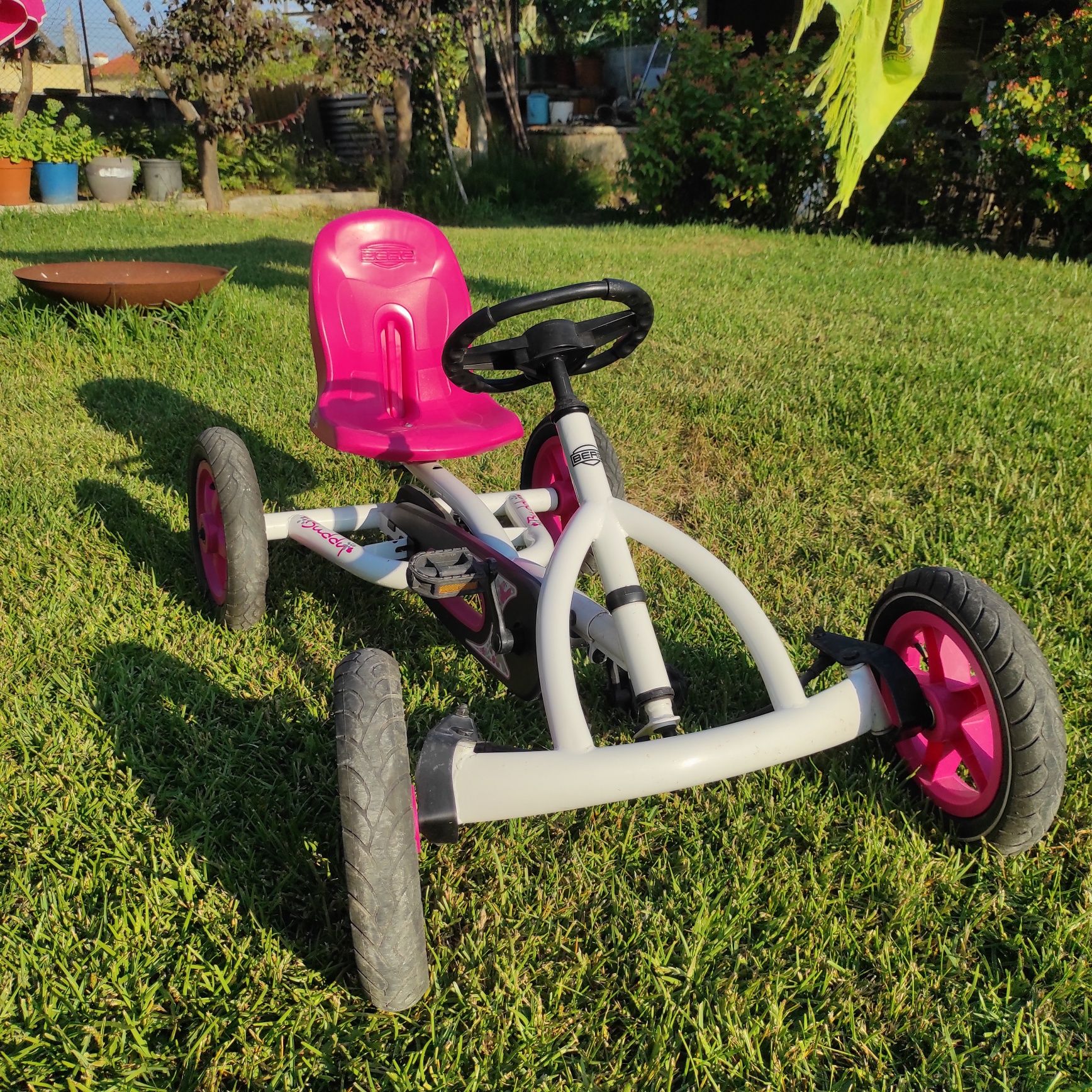 Kart Berg a pedais menina