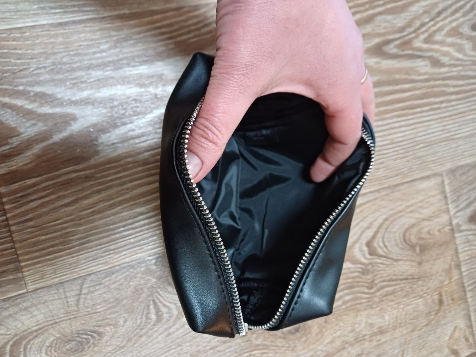 Saint Laurent Givenchy косметичка