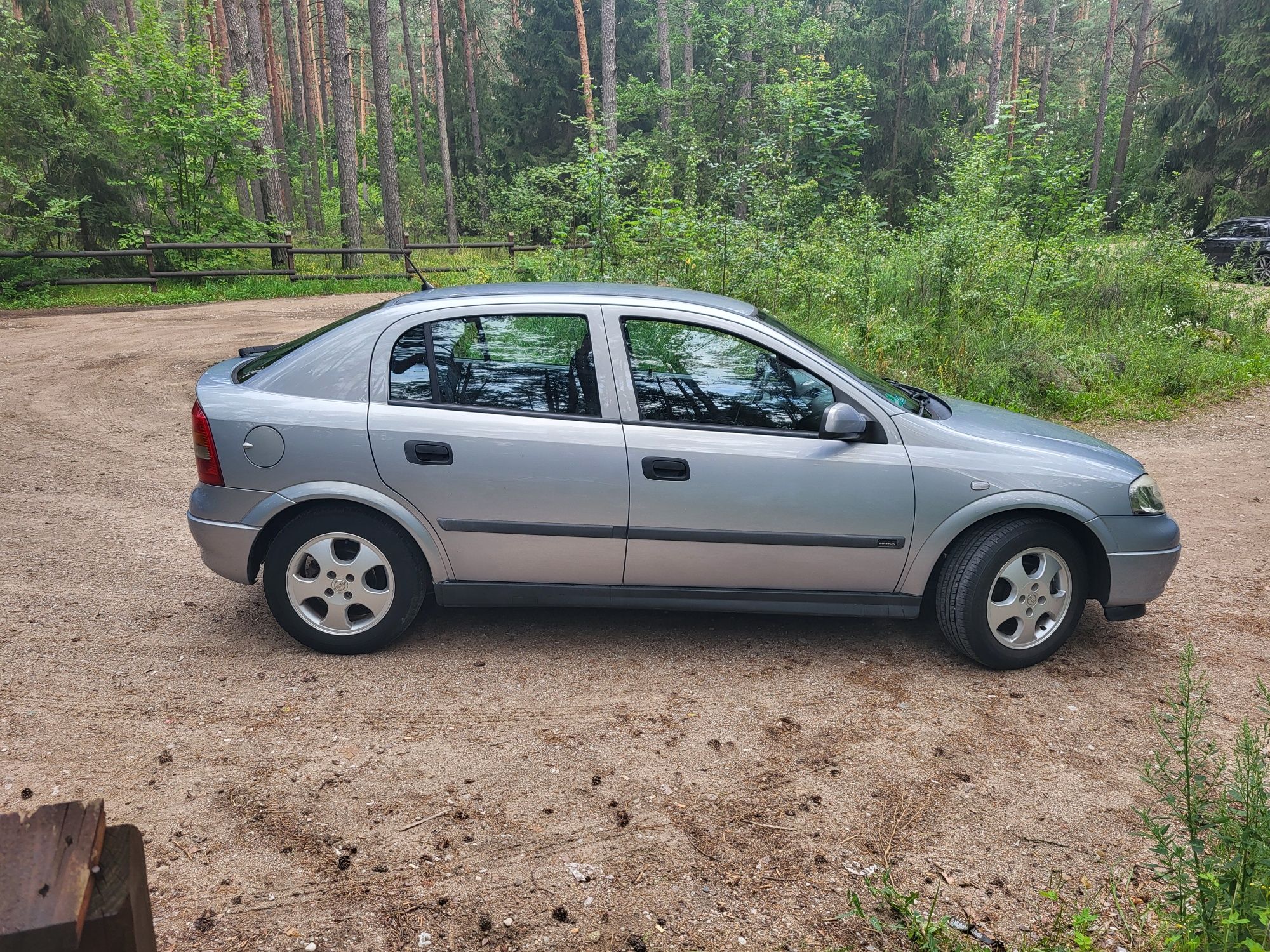 Opel Astra G. 1.6 16v