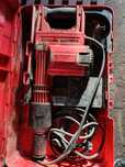 Młot wyburzeniowy Hilti TP 800