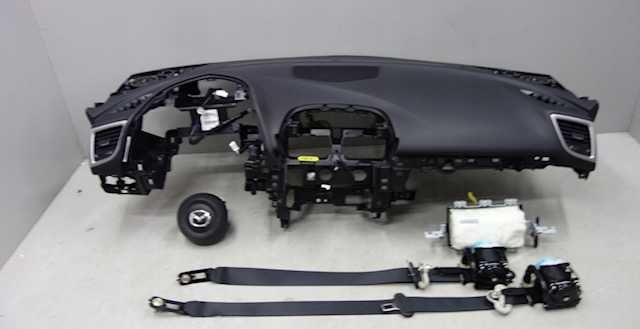 Mazda 3 tablier airbag cintos