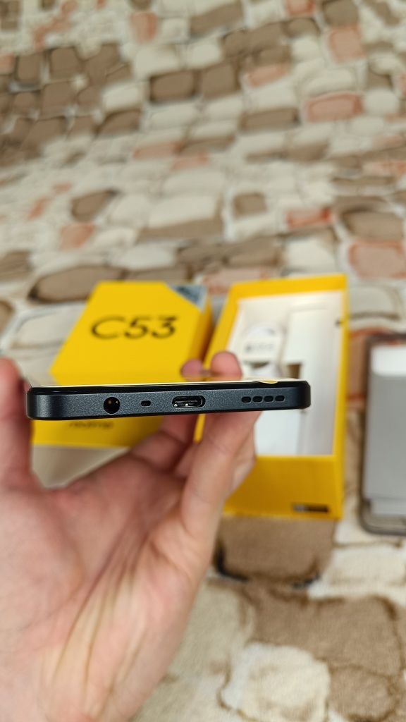 Новий смартфон Realme C53 6/128 ГБ NFC