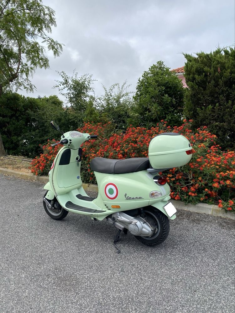 Vespa et4  150-4T