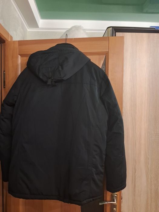 Продам  зимнюю мужскую курточку, р.56