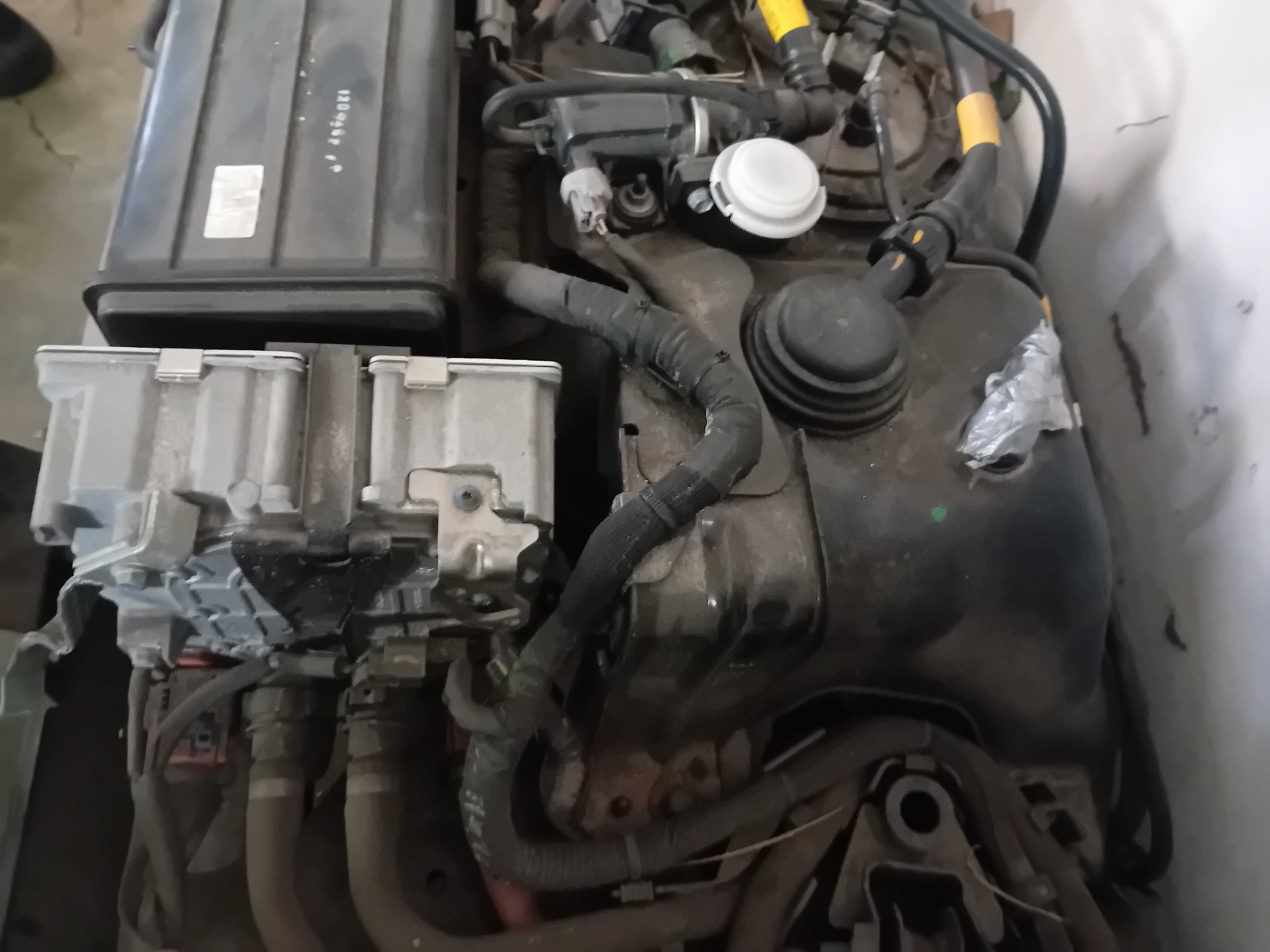 Renault Captur II 1.6 E-Tech zawieszenie tylne kompletne.
