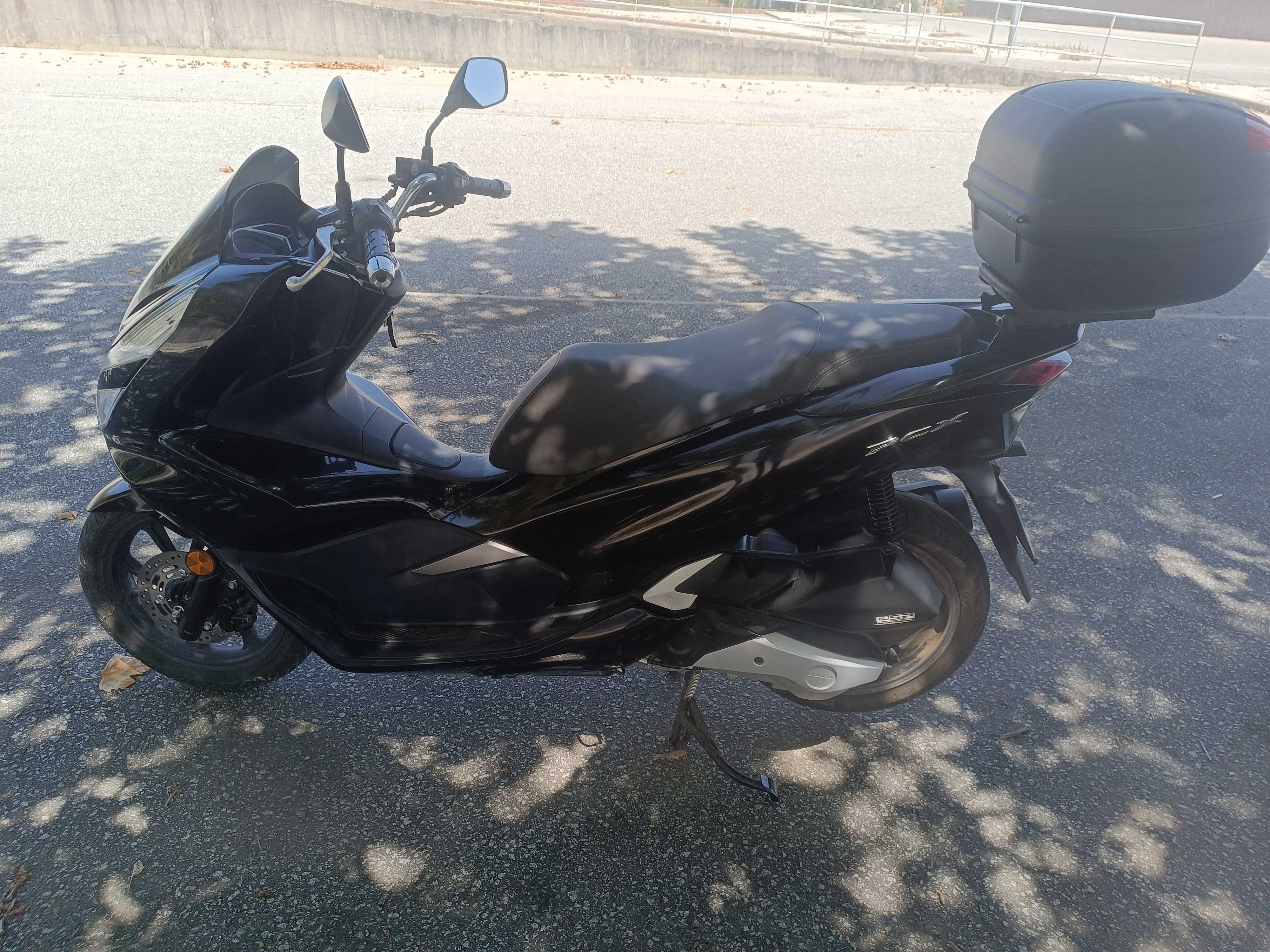 Honda PCX 125 em muito bom estado