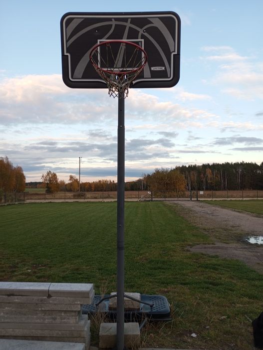 Kosz do koszykówki wysoki