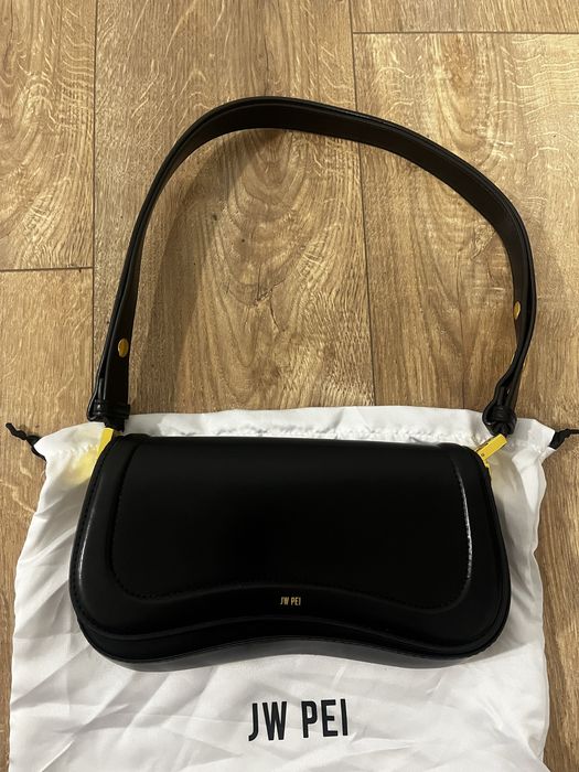 Жіноча сумка JW PEI