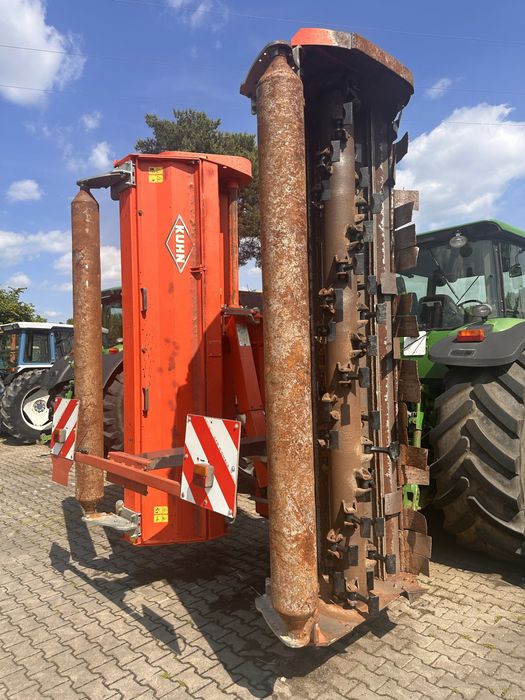 Mulczer bijakowy KUHN RM610R