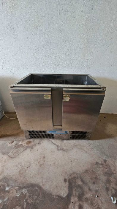 Stół chłodniczy 2-drzwiowy z własnym chłodzeniem RILLING